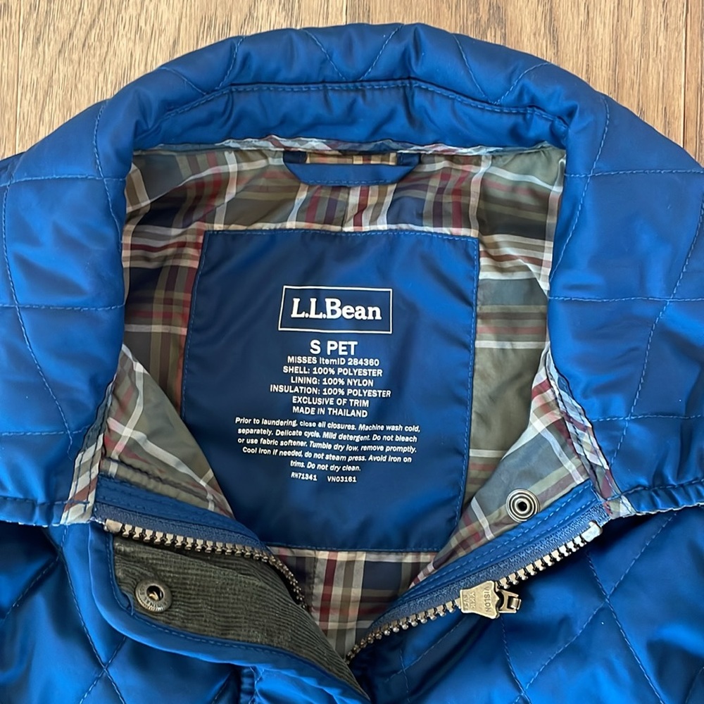 L.L.BEAN Quilted Riding Jacket - Picture 2 of 6